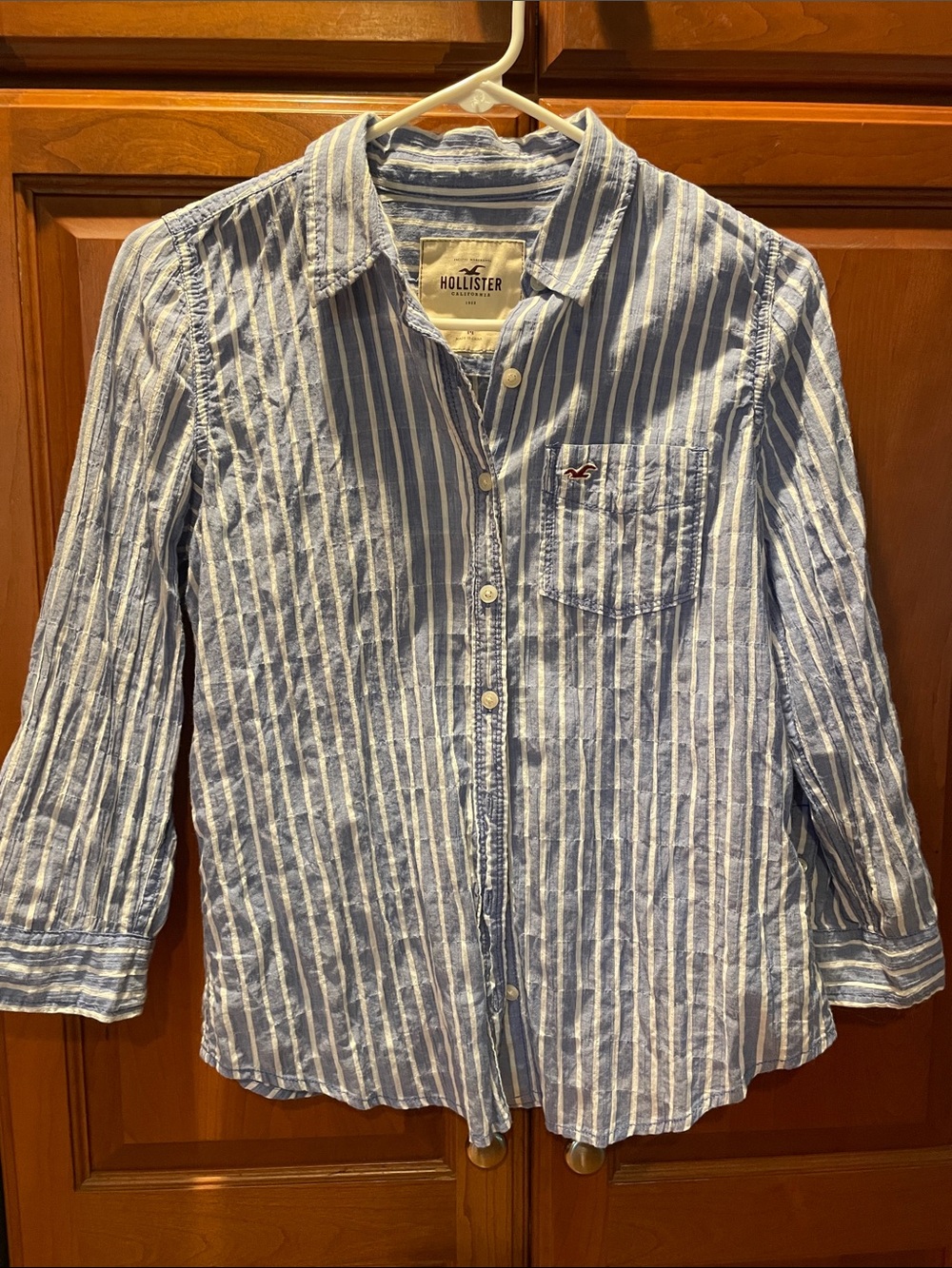 Hollister Blue Stripe Button Down w/Extra Detail - RN 102573 - Size Med